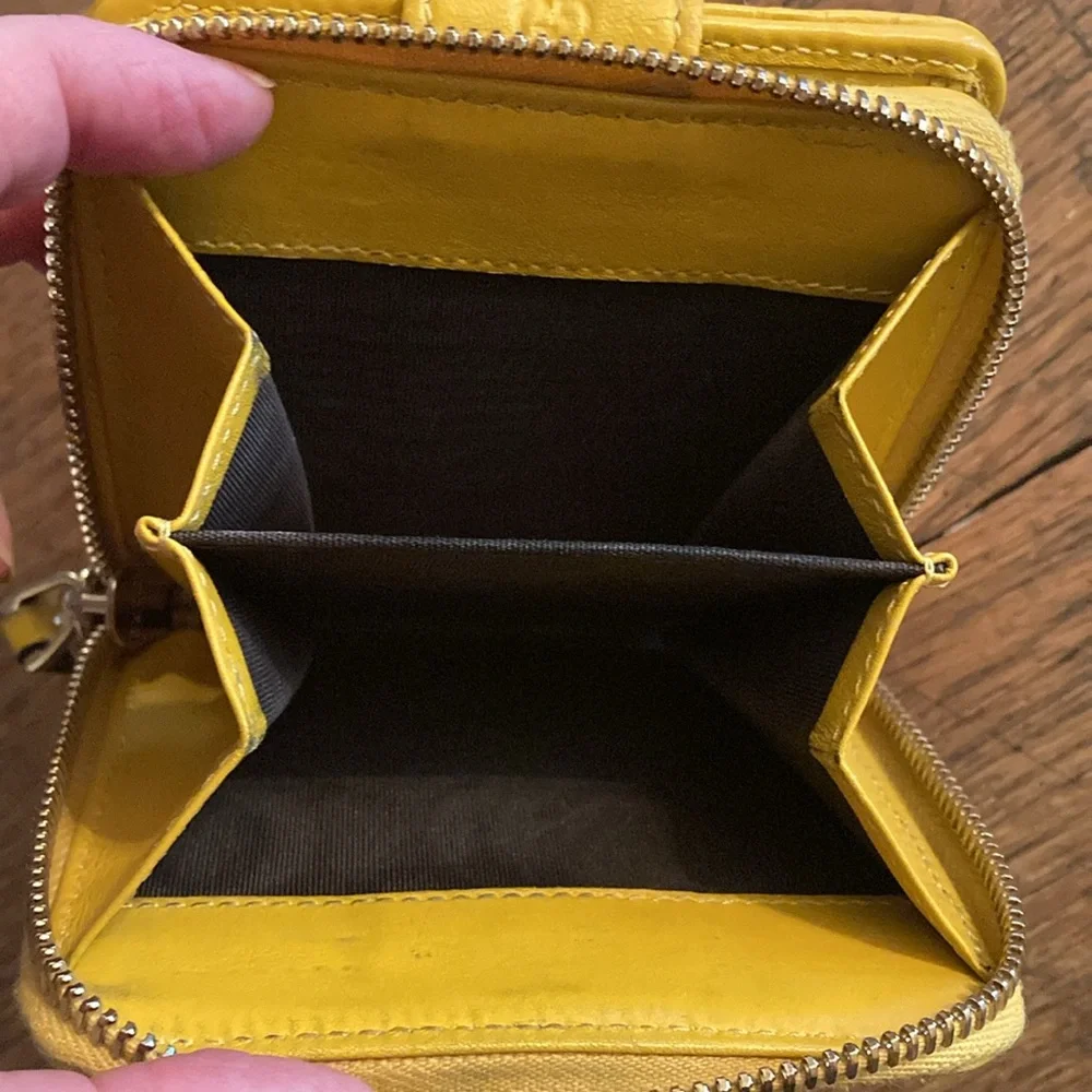 Gucci MicroGuccissima Compact GG Monogram Zip Wallet EUC - Picture 6 of 11